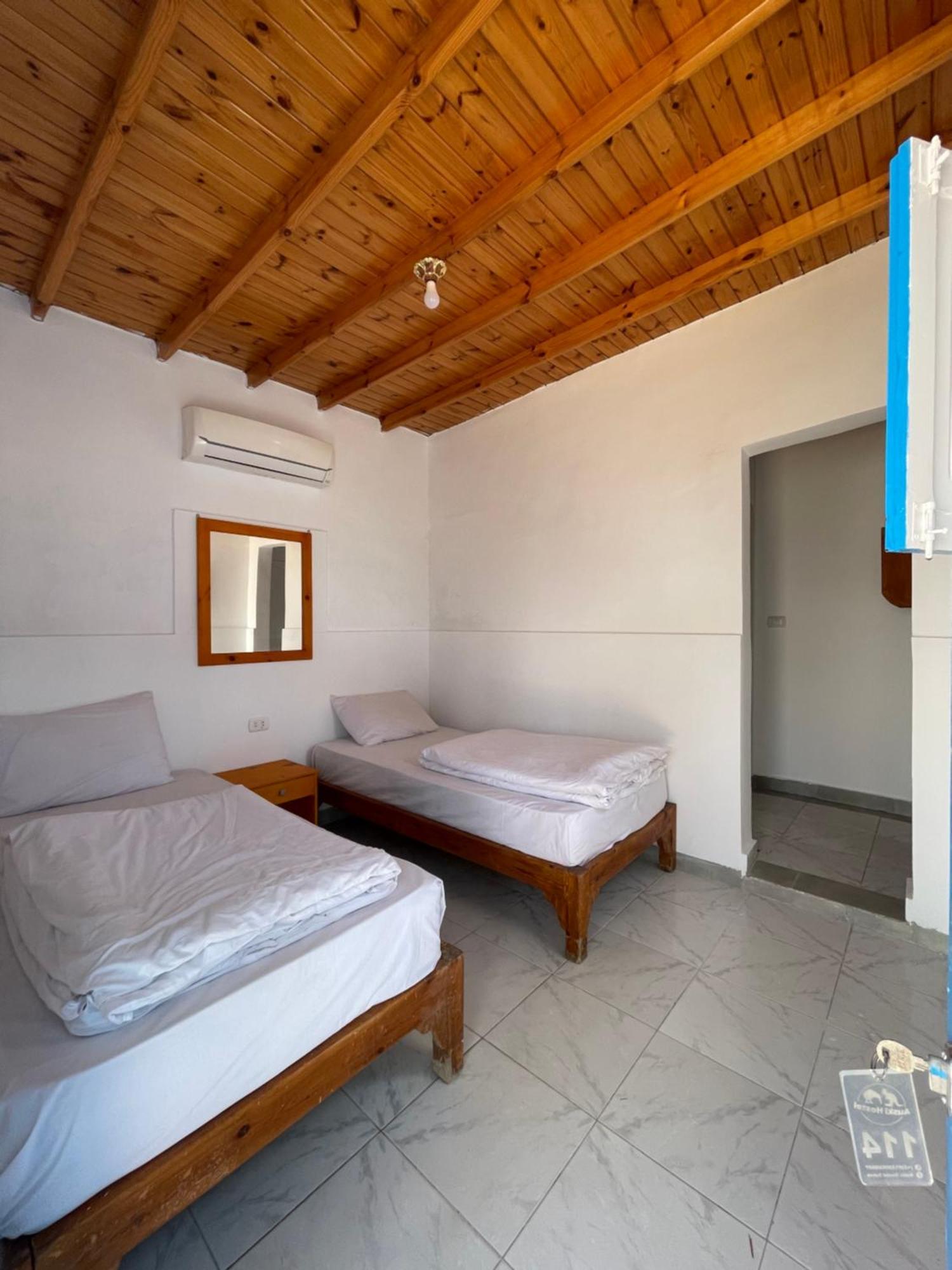 Auski Hostel Дахаб Экстерьер фото